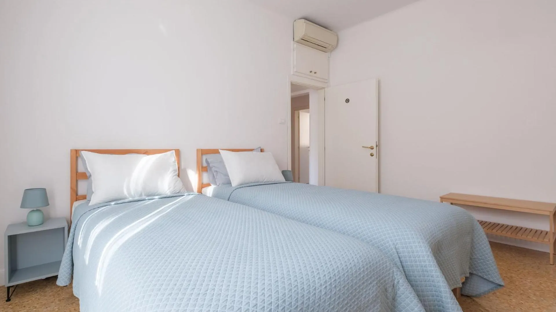 10 Min Walk From Bologna Fiere - Casa Pezzana Apartment Italy
